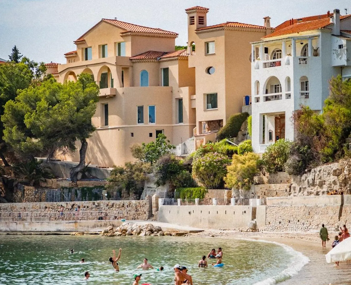 Appartement Coup De Coeur Centre Village Et Plage Climatise 3 Etoiles Terra Cigala Bandol 0*,  France